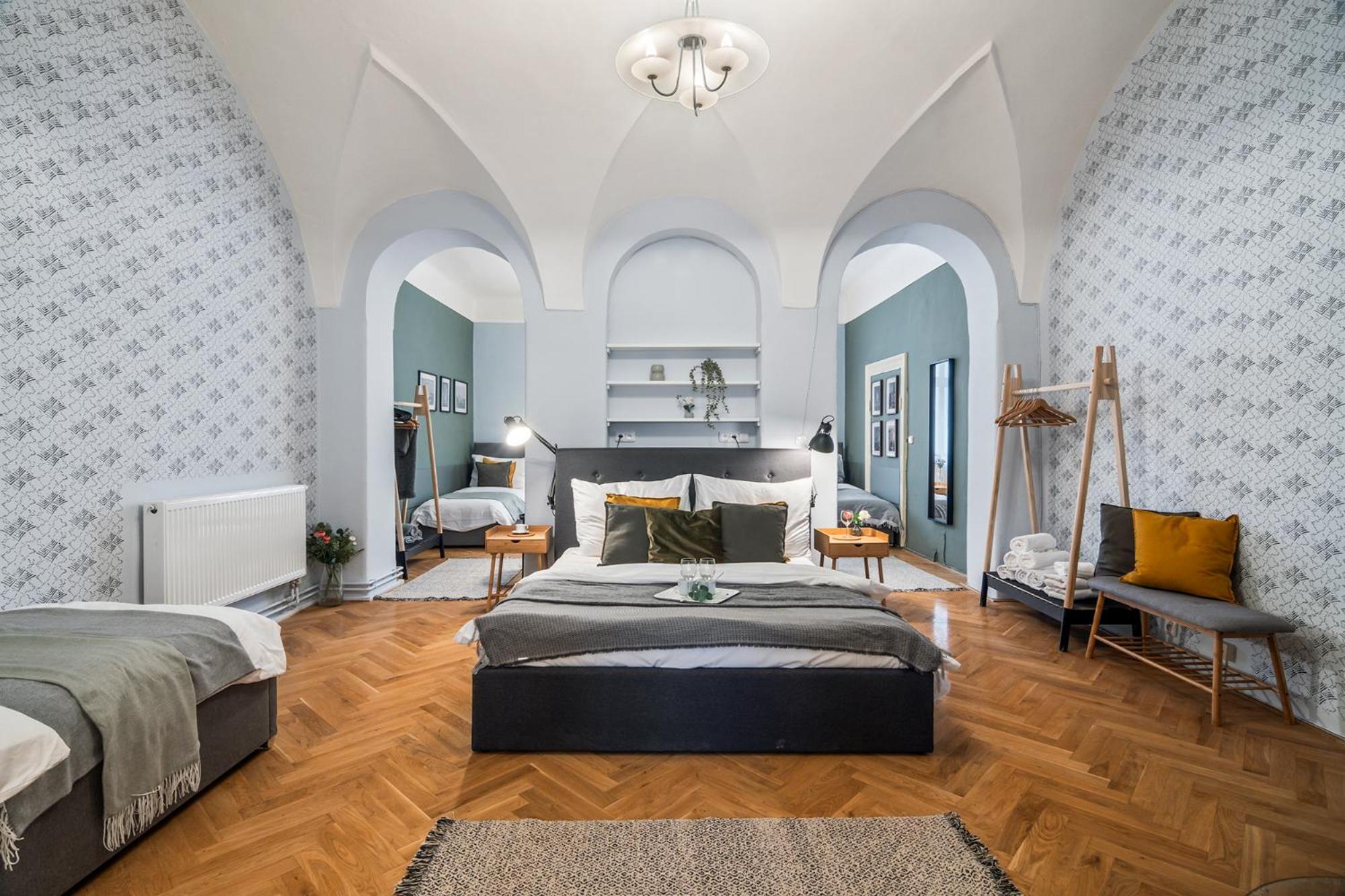 Charles Bridge Historical Apts By Michal&Friends Prag Exterior foto