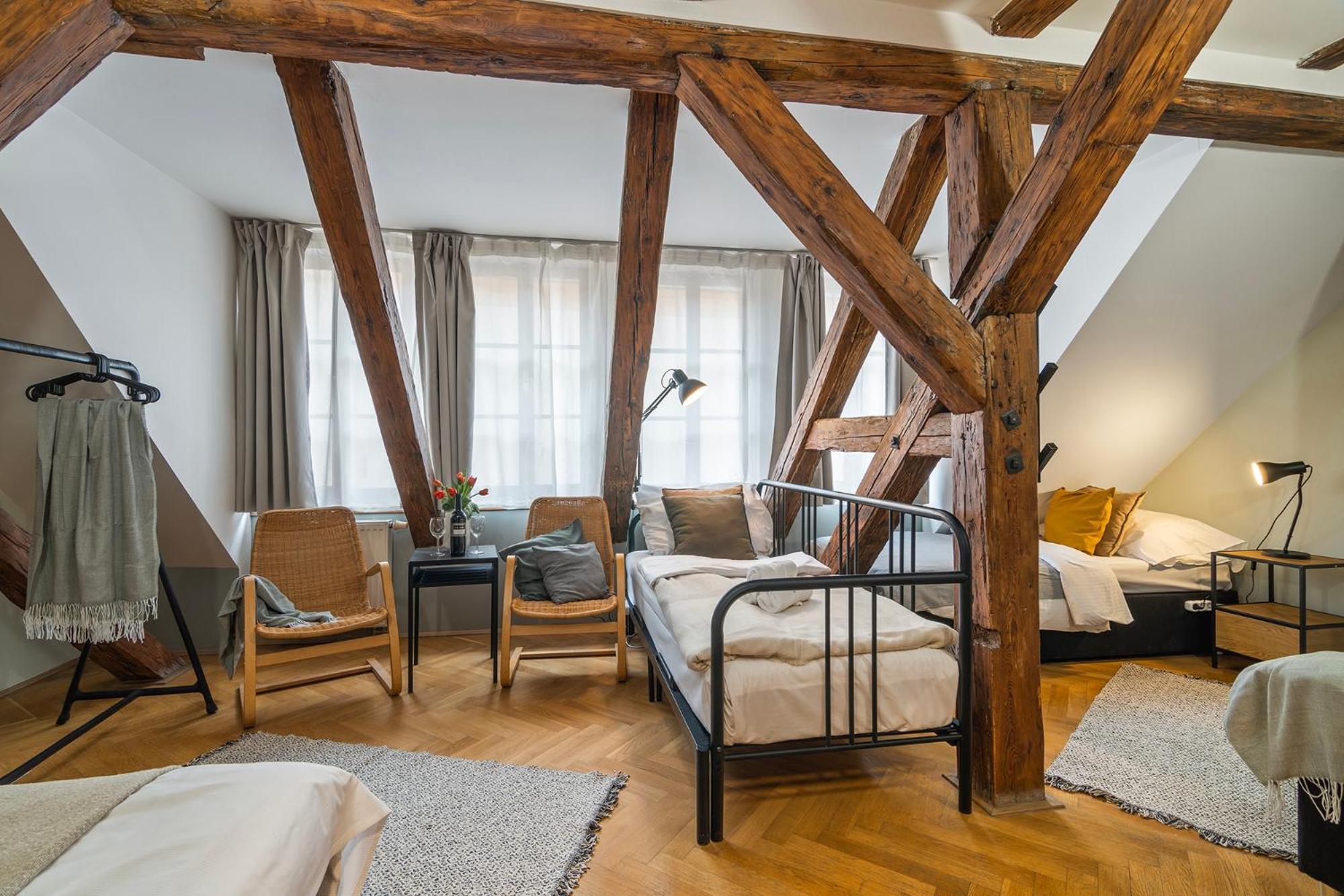 Charles Bridge Historical Apts By Michal&Friends Prag Exterior foto